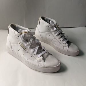𝅺ADIDAS tall leather white sneakers size 5.5 in EUC